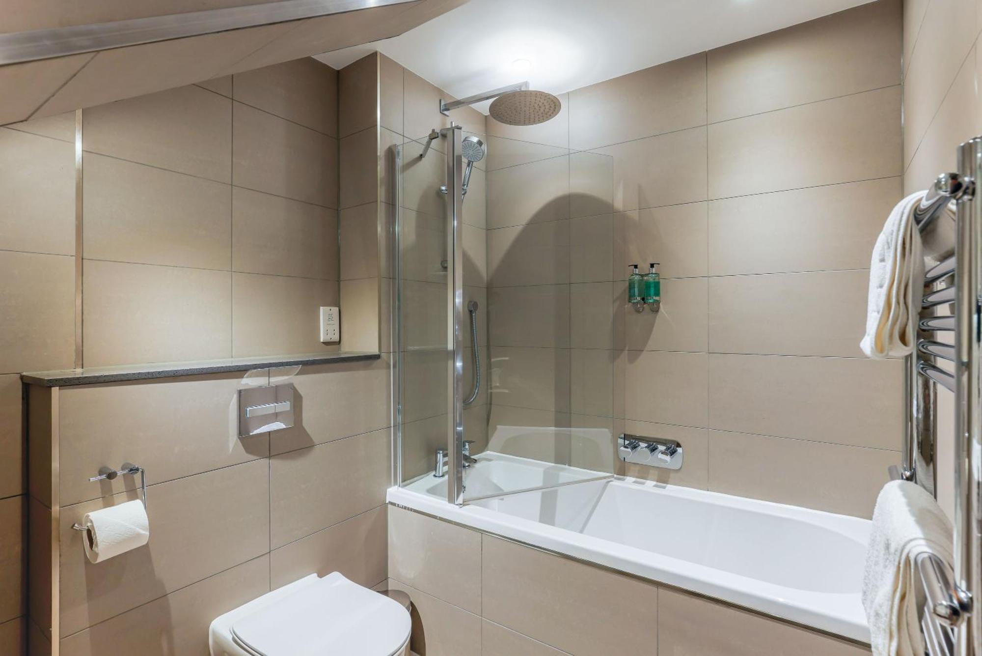 Dragon Suites - Edinburgh City Centre 2 Bed Apartment エクステリア 写真